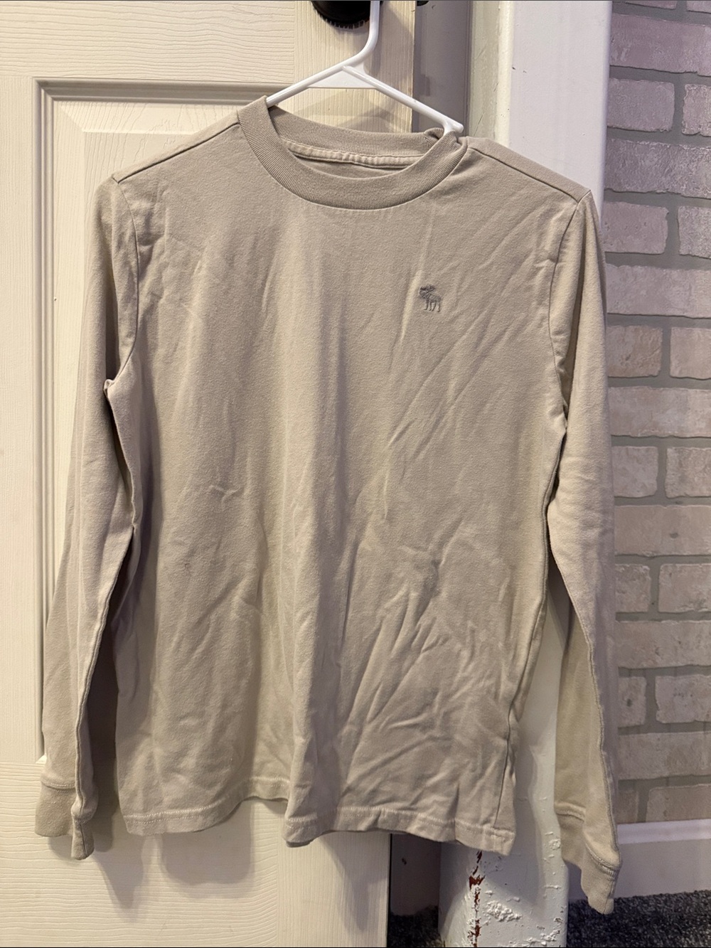Abercrombie & Fitch Long Sleeve Crewneck Tee in Light Beige